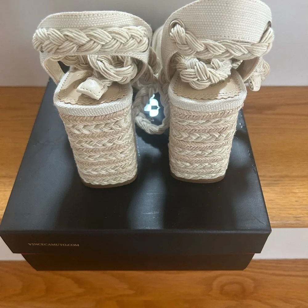 Vince Camuto Women's Tan Wedge Sandals VP Paddge